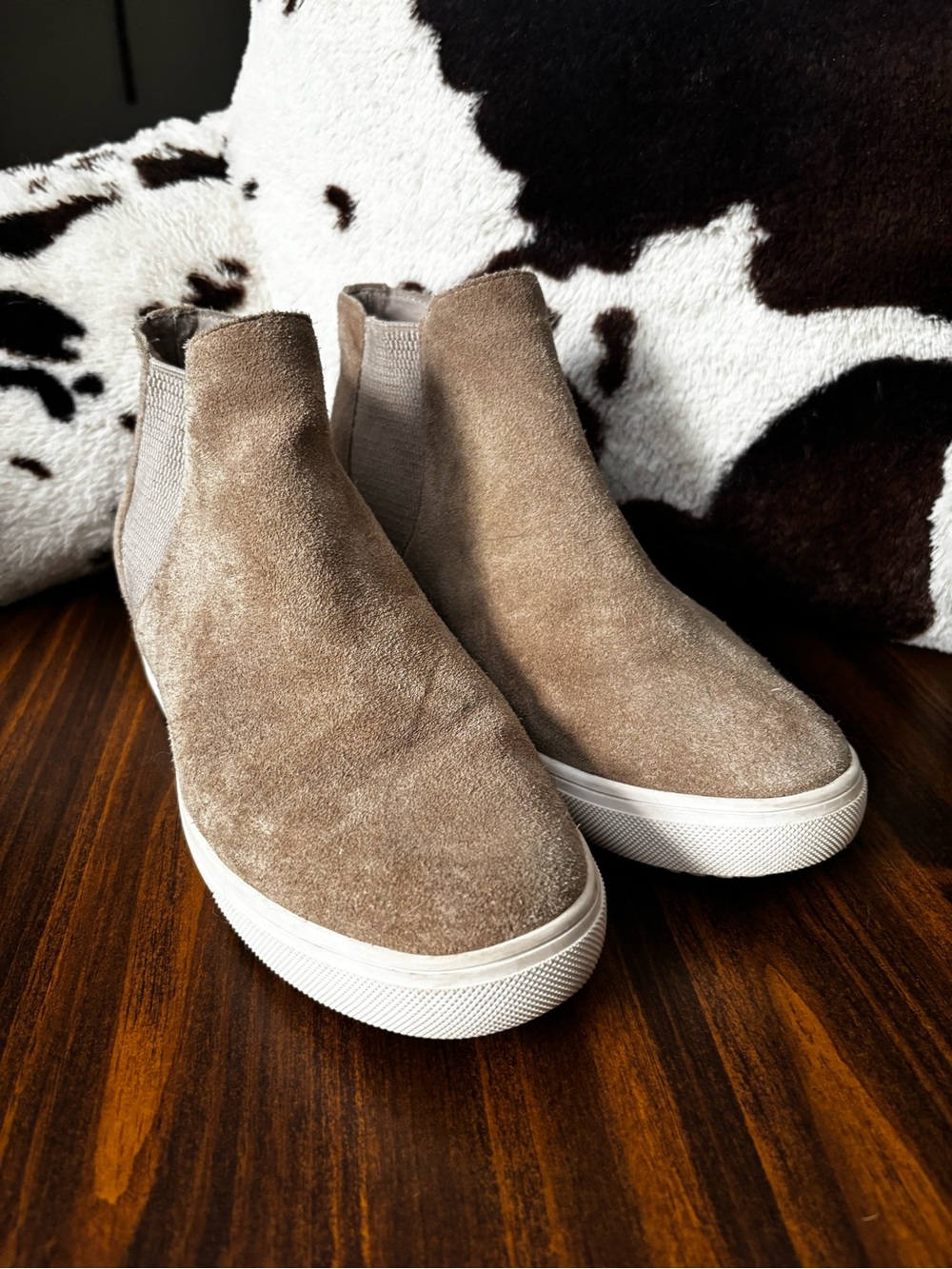 Steve Madden Eultan Taupe Suede Chelsea Wedge Sneaker Booties